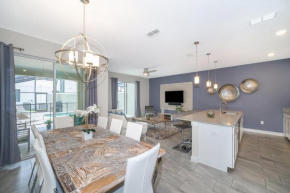 4964HT TOWNHOUSE 4 BEDROOMS & 3 BATHROOMS + POOL
